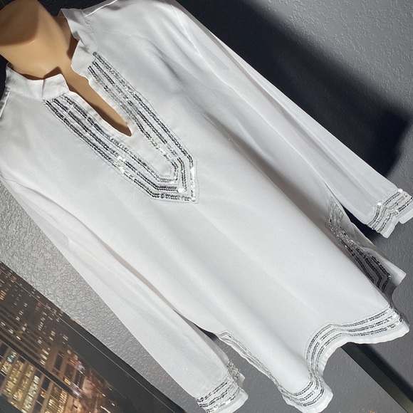 ANTTHONY - tunic overlay: white semi-sheer l/s w silver sequin hem accents - L - Picture 1 of 16